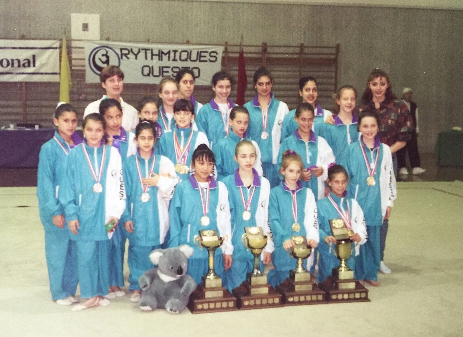 Photo d’archives historiques du club Questo gymnastique rythmique Montréal