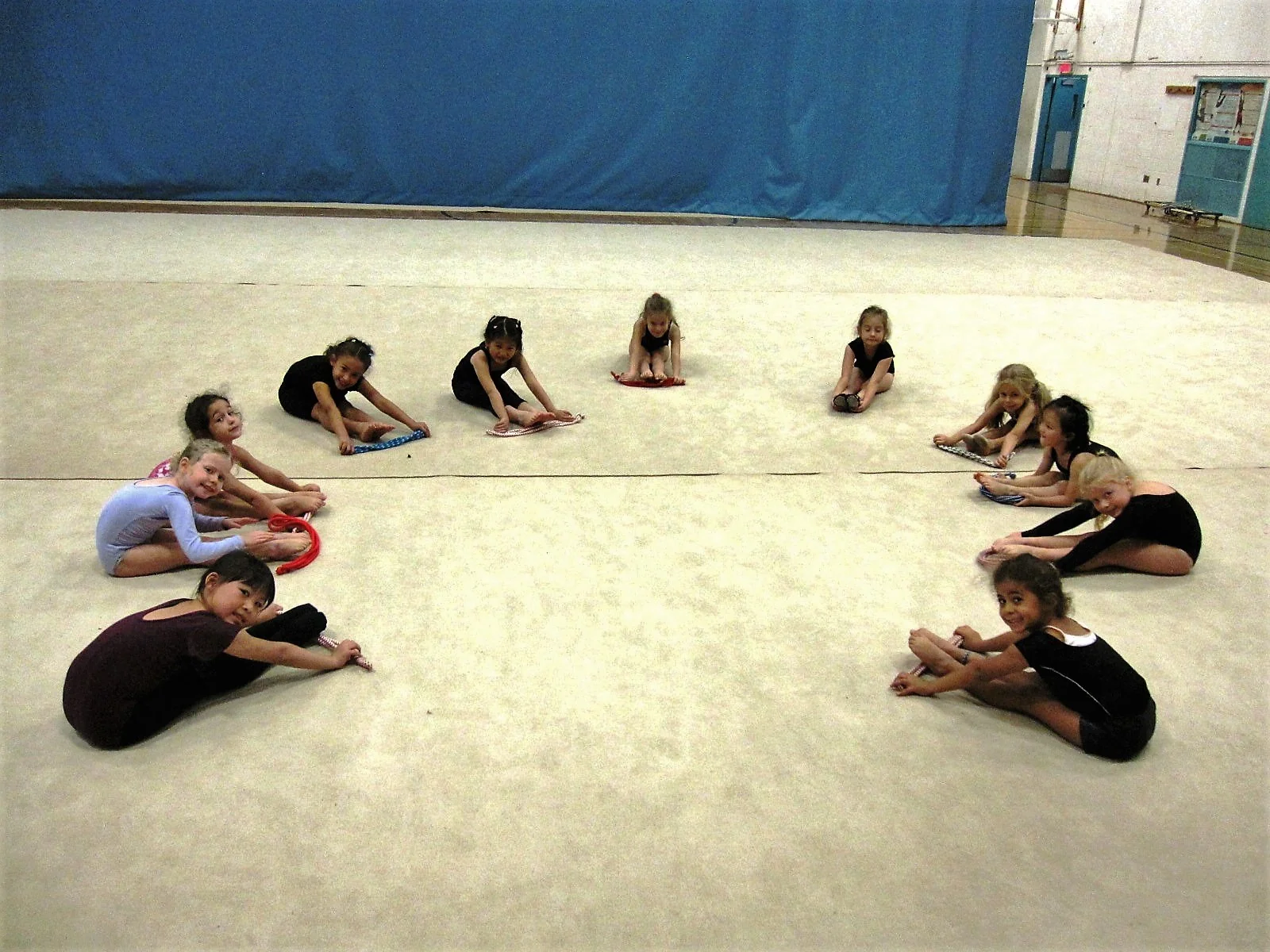 Cours de gymnastique rythmique pour filles — Questo Montréal