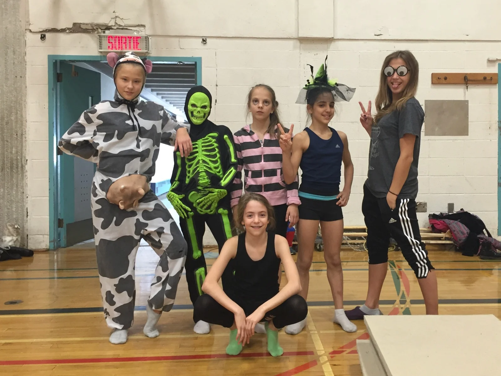Performance en compétition de gymnastique rythmique — Questo Montréal