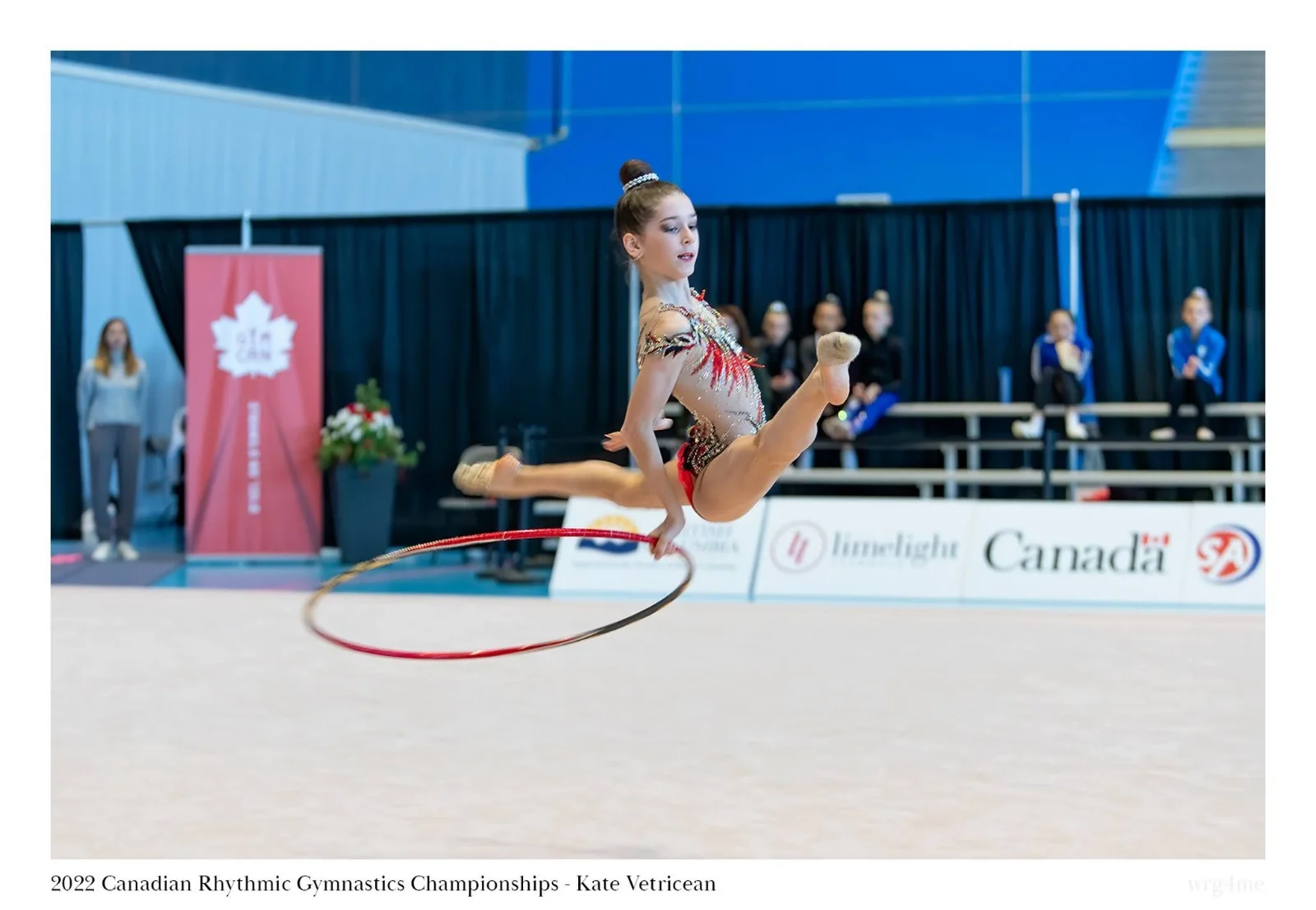 Performance en compétition de gymnastique rythmique — Questo Montréal