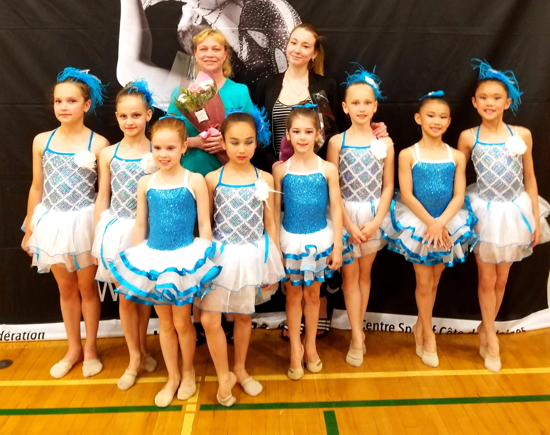 Performance en compétition de gymnastique rythmique — Questo Montréal