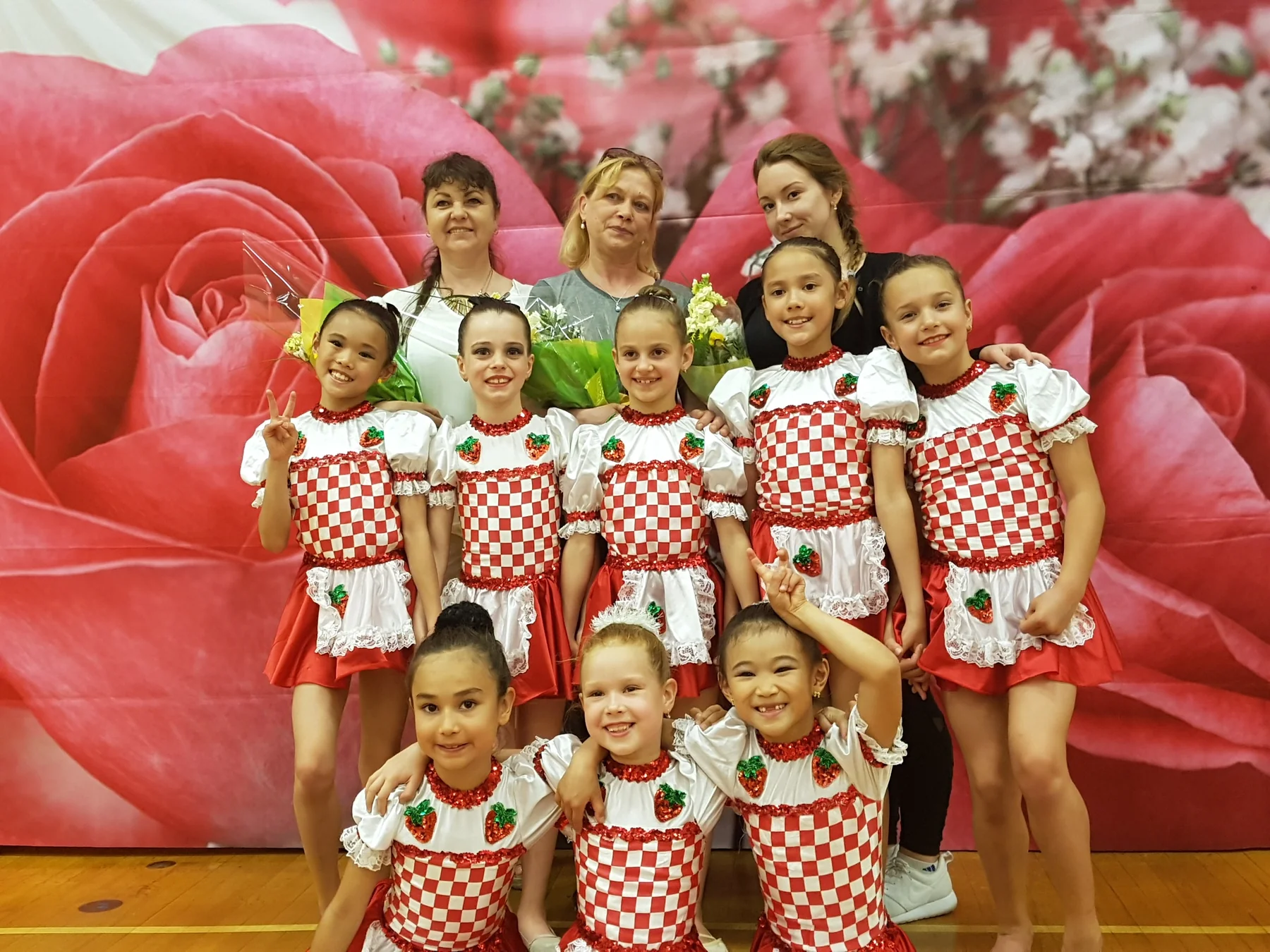 Performance en compétition de gymnastique rythmique — Questo Montréal